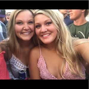 Meet your Posher, Dana